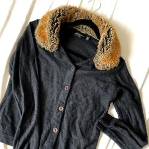 Cardigan with fur collar